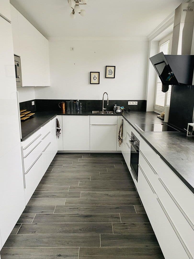 Prenájom bytu 3-izbový 86 m², Machonstraße 44, Berlin, Berlín Prenájom bytu 3-izbový 86 m², Machonstraße 44, Berlin, Berlín