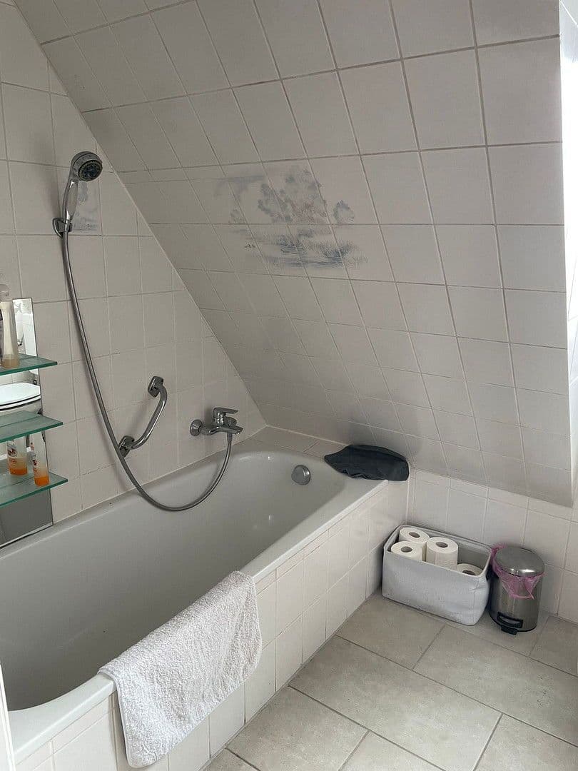 Prenájom bytu 114 m², Bingen, Bádensko-Wurttembersko Prenájom bytu 114 m², Bingen, Bádensko-Wurttembersko