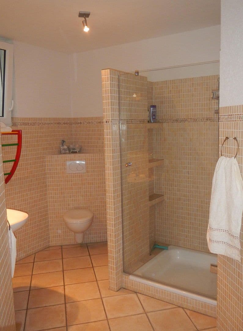 Prenájom bytu 2-izbový 45 m², Wachtberg, Severné Porýnie - Westfálsko Prenájom bytu 2-izbový 45 m², Wachtberg, Severné Porýnie - Westfálsko