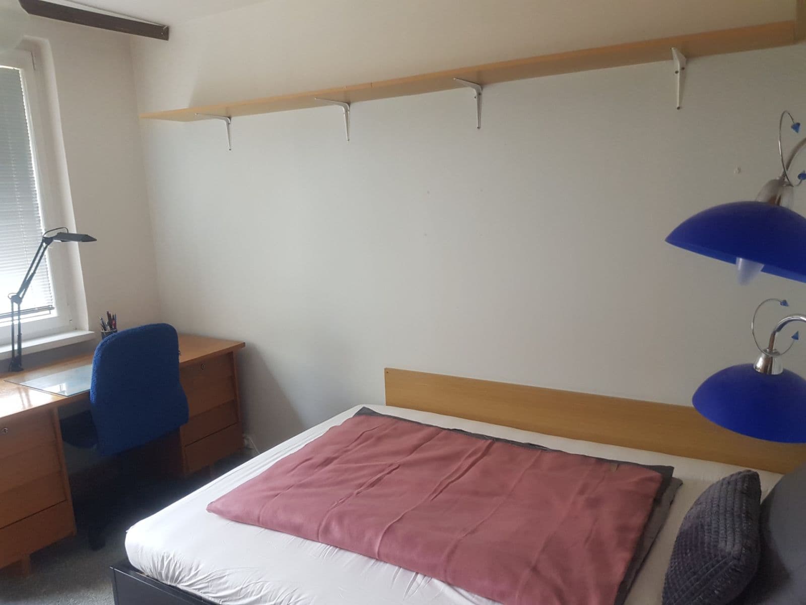 Prenájom bytu 4-izbový 83 m², Španielova, Praha, Praha Prenájom bytu 4-izbový 83 m², Španielova, Praha, Praha