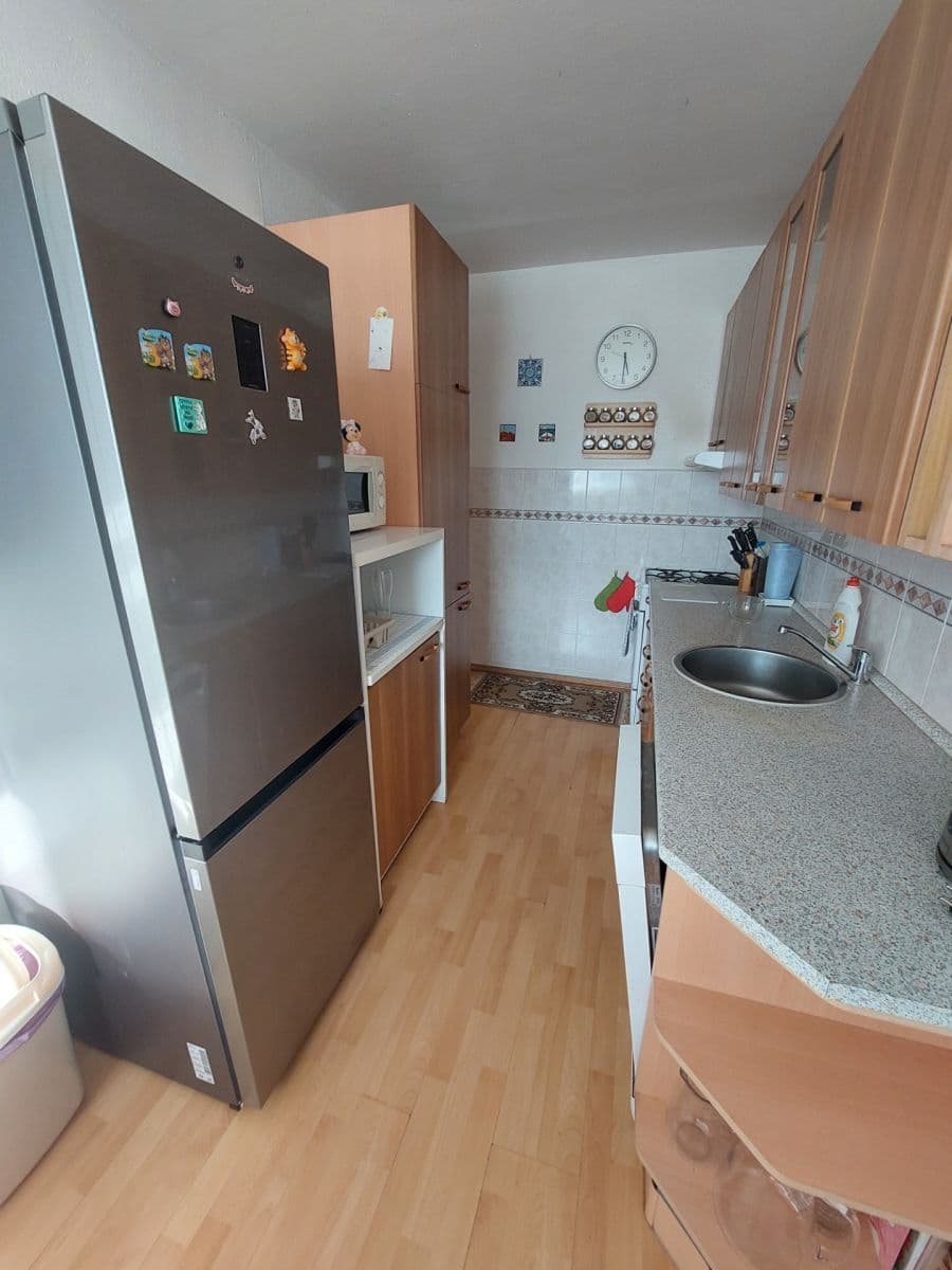 Prenájom bytu 4-izbový 83 m², Španielova, Praha, Praha Prenájom bytu 4-izbový 83 m², Španielova, Praha, Praha