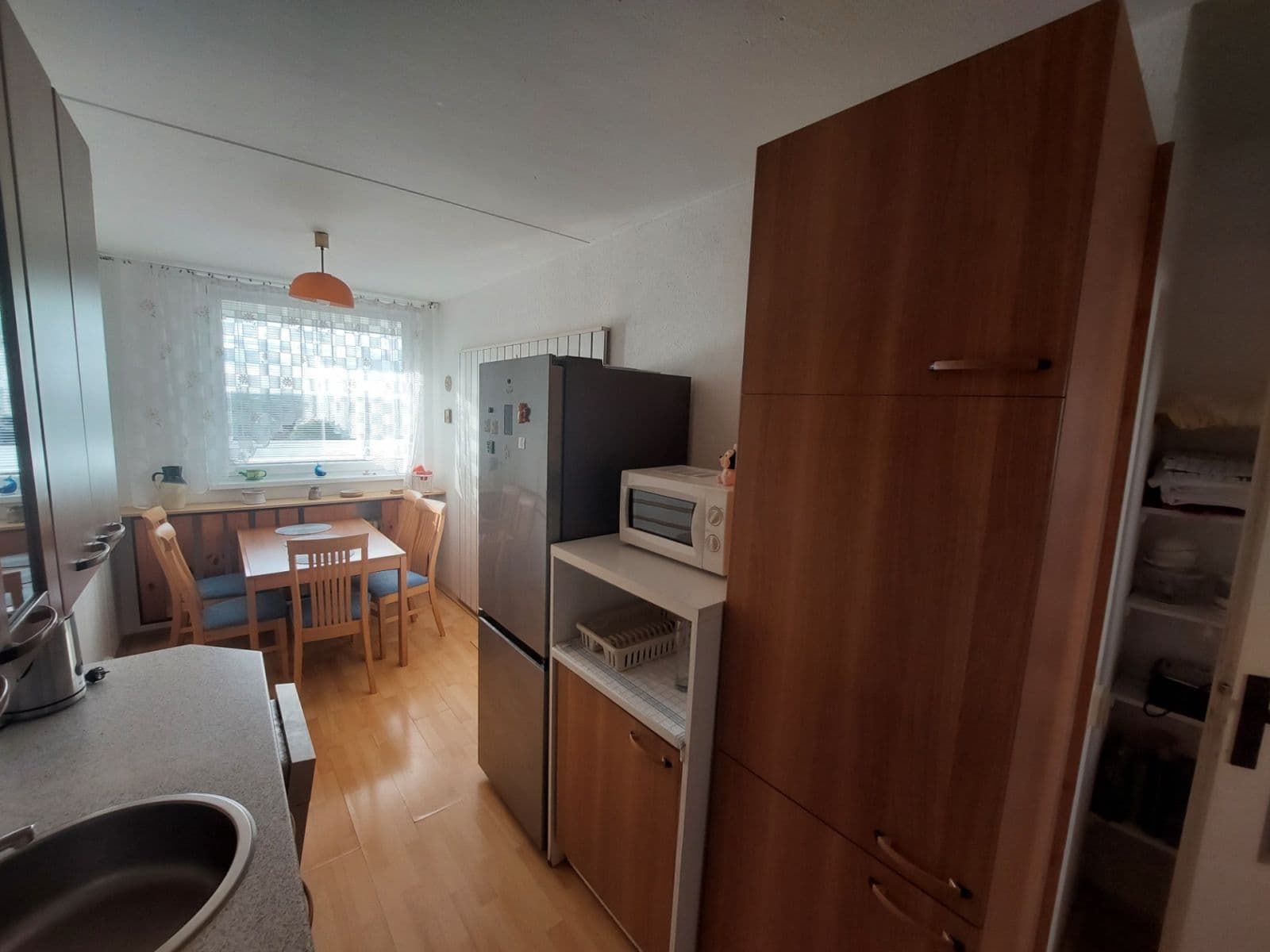 Prenájom bytu 4-izbový 83 m², Španielova, Praha, Praha Prenájom bytu 4-izbový 83 m², Španielova, Praha, Praha