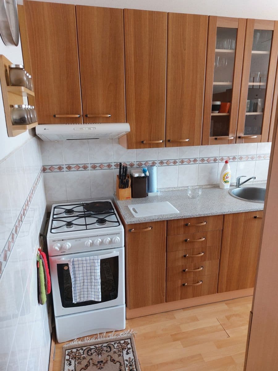 Prenájom bytu 4-izbový 83 m², Španielova, Praha, Praha Prenájom bytu 4-izbový 83 m², Španielova, Praha, Praha