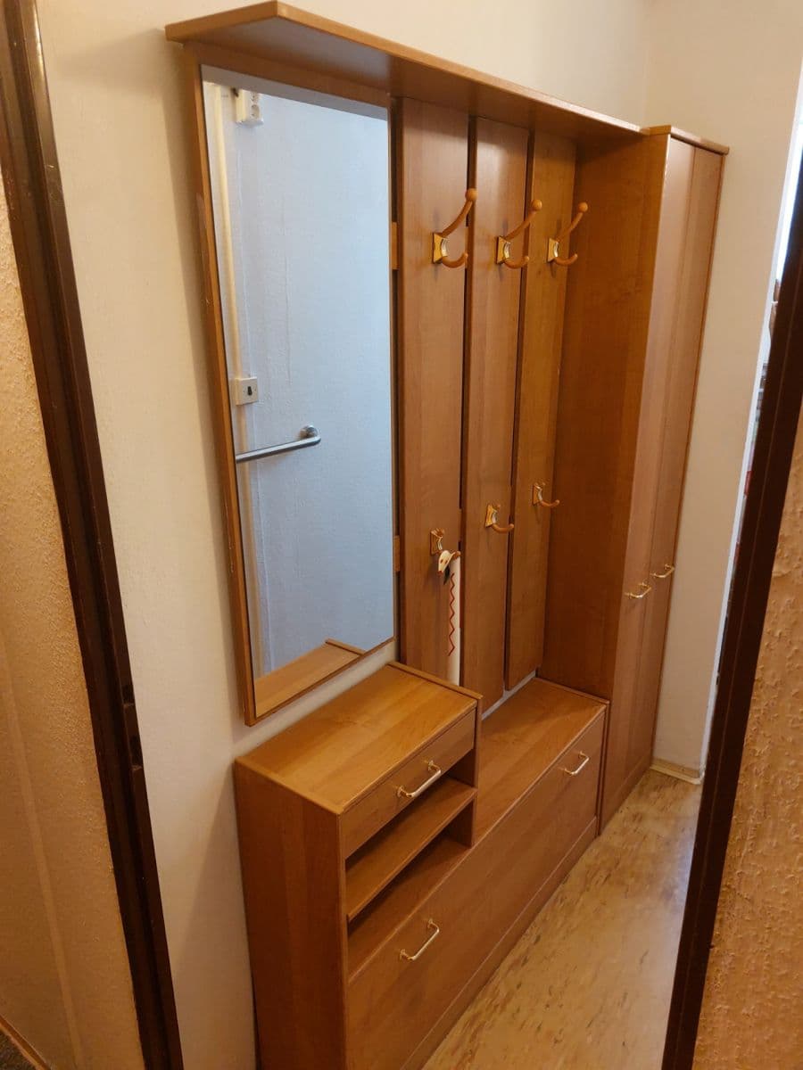 Prenájom bytu 4-izbový 83 m², Španielova, Praha, Praha Prenájom bytu 4-izbový 83 m², Španielova, Praha, Praha