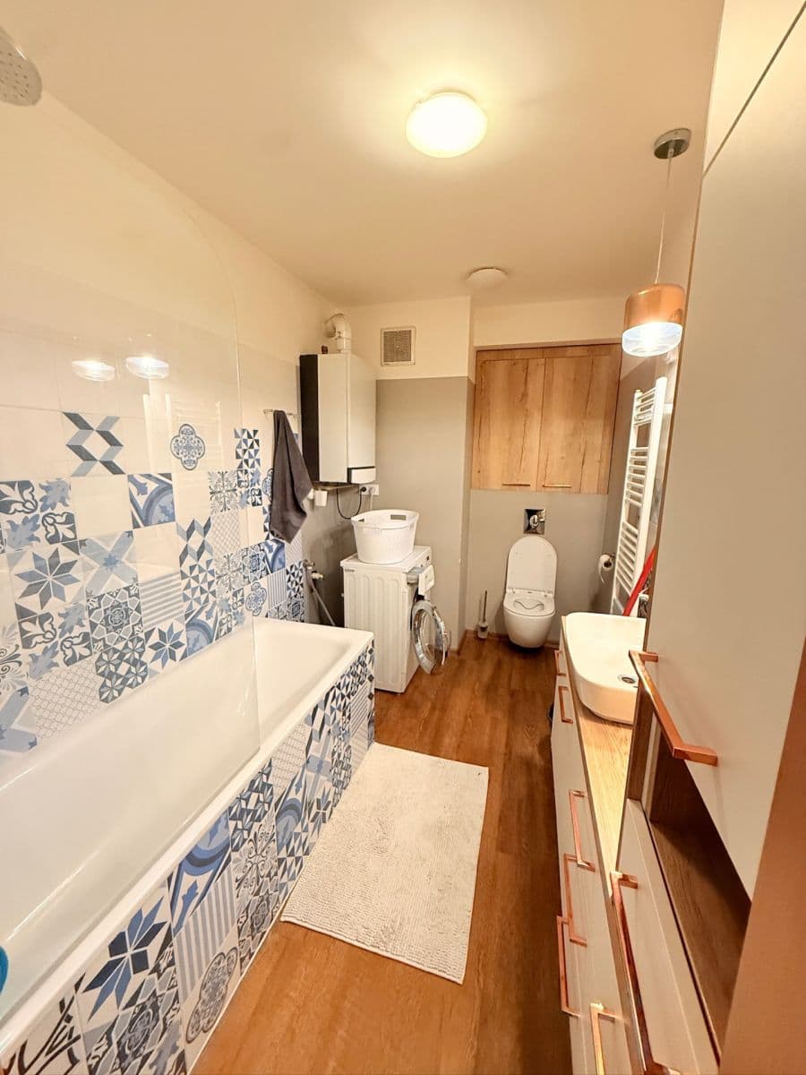 Prenájom bytu 3-izbový 64 m², Františka Kadlece, Praha, Praha Prenájom bytu 3-izbový 64 m², Františka Kadlece, Praha, Praha