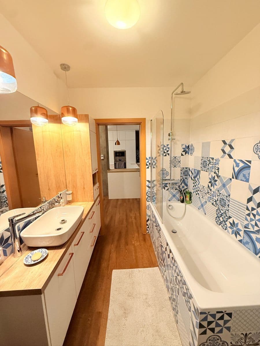 Prenájom bytu 3-izbový 64 m², Františka Kadlece, Praha, Praha Prenájom bytu 3-izbový 64 m², Františka Kadlece, Praha, Praha