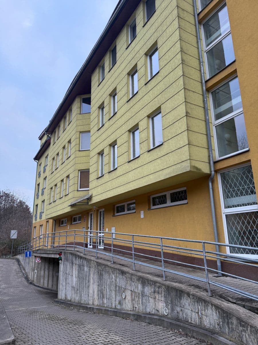 Prenájom bytu 3-izbový 64 m², Františka Kadlece, Praha, Praha Prenájom bytu 3-izbový 64 m², Františka Kadlece, Praha, Praha