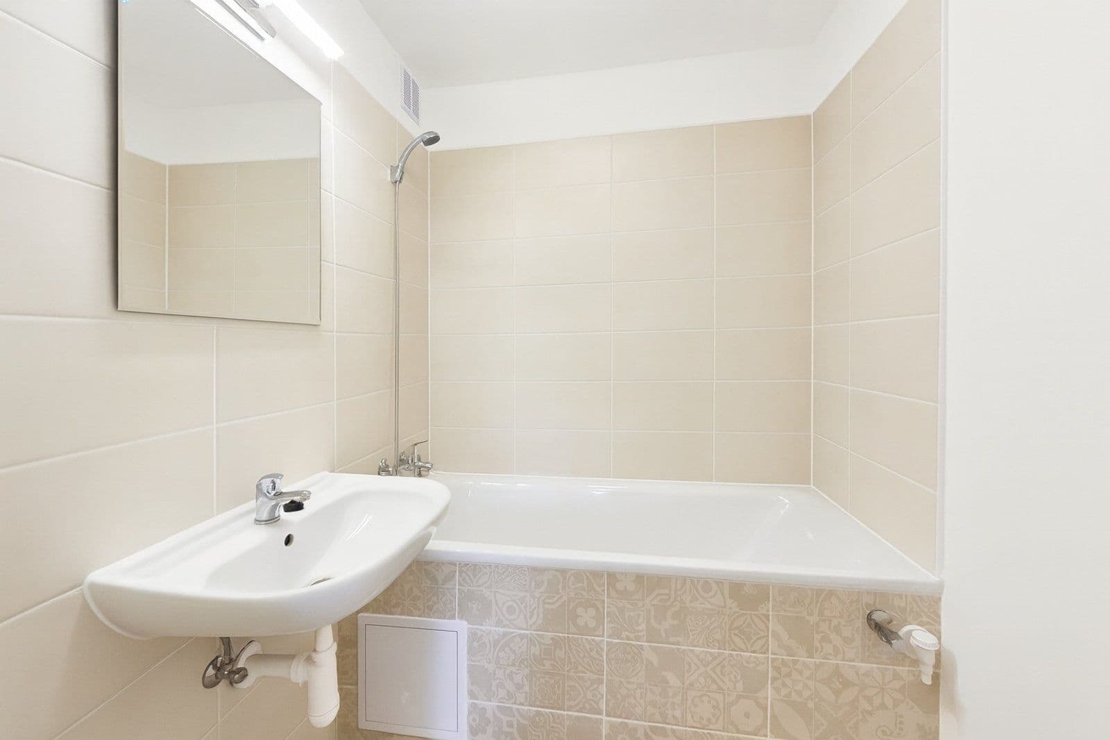 Prenájom bytu 3-izbový 69 m², Generála Svobody, Havířov, Moravskoslezský kraj Prenájom bytu 3-izbový 69 m², Generála Svobody, Havířov, Moravskoslezský kraj