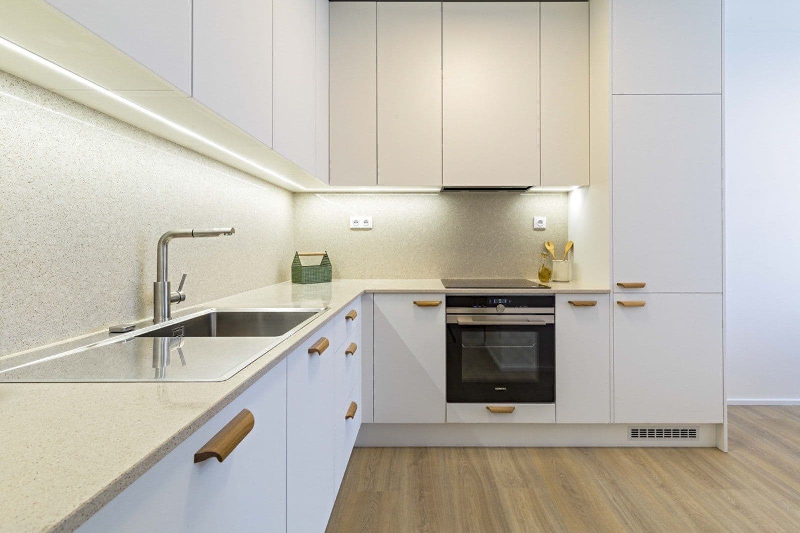 Prenájom bytu 3-izbový 61 m², U Pergamenky, Praha, Praha Prenájom bytu 3-izbový 61 m², U Pergamenky, Praha, Praha