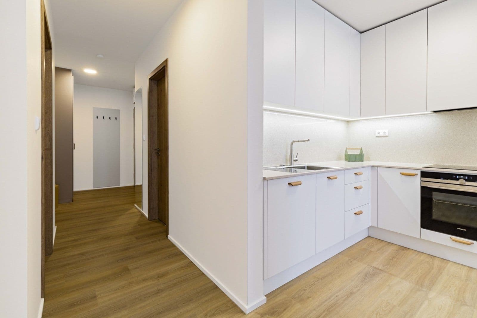 Prenájom bytu 3-izbový 61 m², U Pergamenky, Praha, Praha Prenájom bytu 3-izbový 61 m², U Pergamenky, Praha, Praha