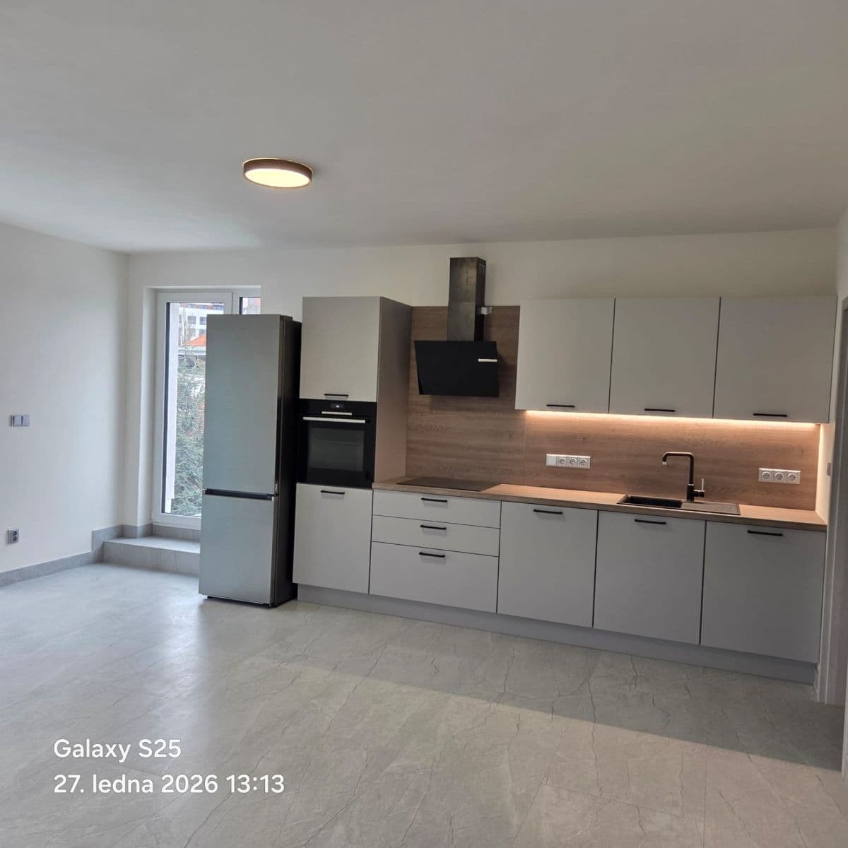 Prenájom bytu 2-izbový 73 m², Podohradská, Praha, Praha Prenájom bytu 2-izbový 73 m², Podohradská, Praha, Praha