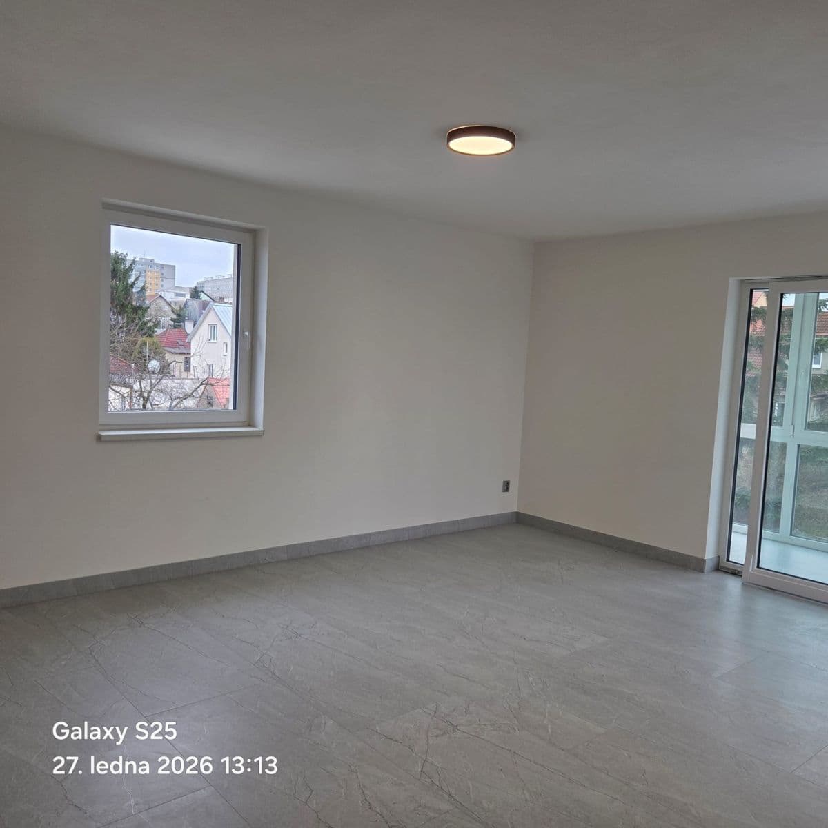 Prenájom bytu 2-izbový 73 m², Podohradská, Praha, Praha Prenájom bytu 2-izbový 73 m², Podohradská, Praha, Praha