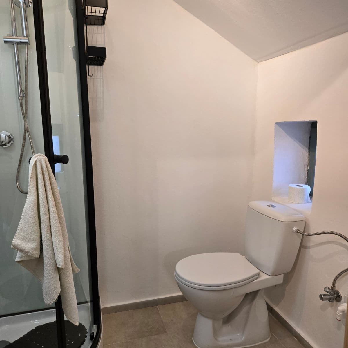 Prenájom bytu 1-izbový 40 m², Janáčkovo nábřeží, Praha, Praha Prenájom bytu 1-izbový 40 m², Janáčkovo nábřeží, Praha, Praha