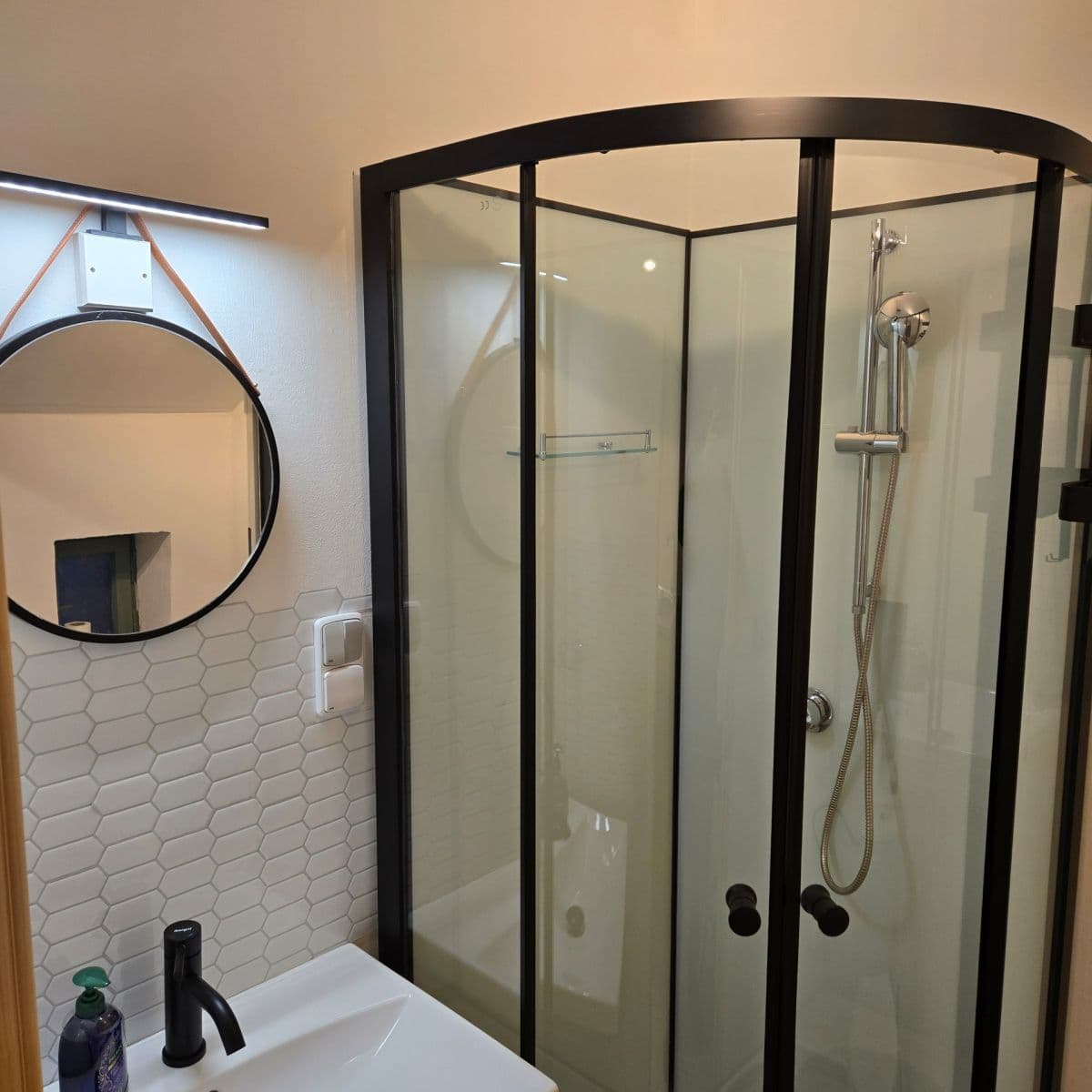 Prenájom bytu 1-izbový 40 m², Janáčkovo nábřeží, Praha, Praha Prenájom bytu 1-izbový 40 m², Janáčkovo nábřeží, Praha, Praha