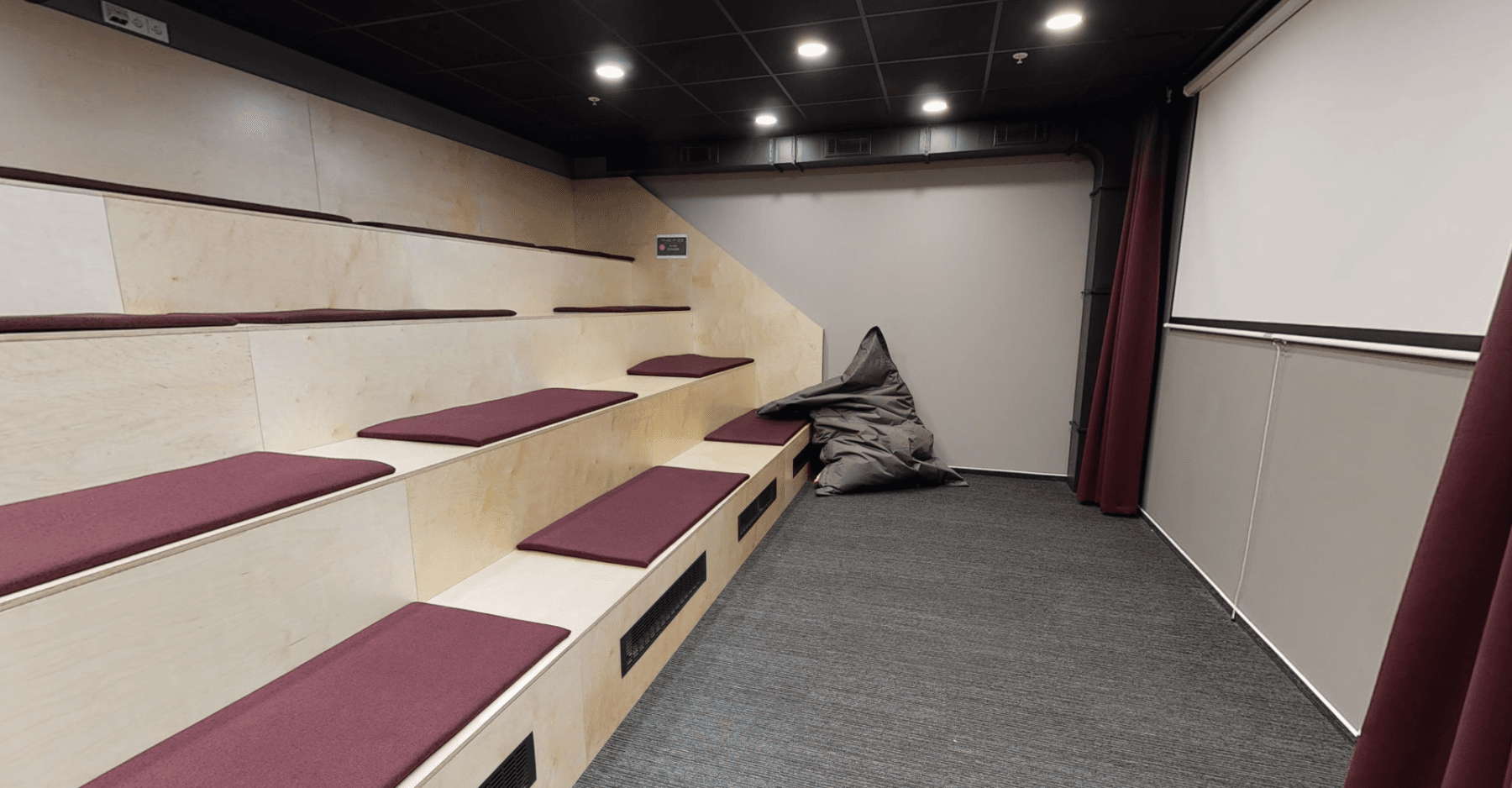 Prenájom bytu 1-izbový 15 m², Na Zátorách, Praha, Praha Prenájom bytu 1-izbový 15 m², Na Zátorách, Praha, Praha