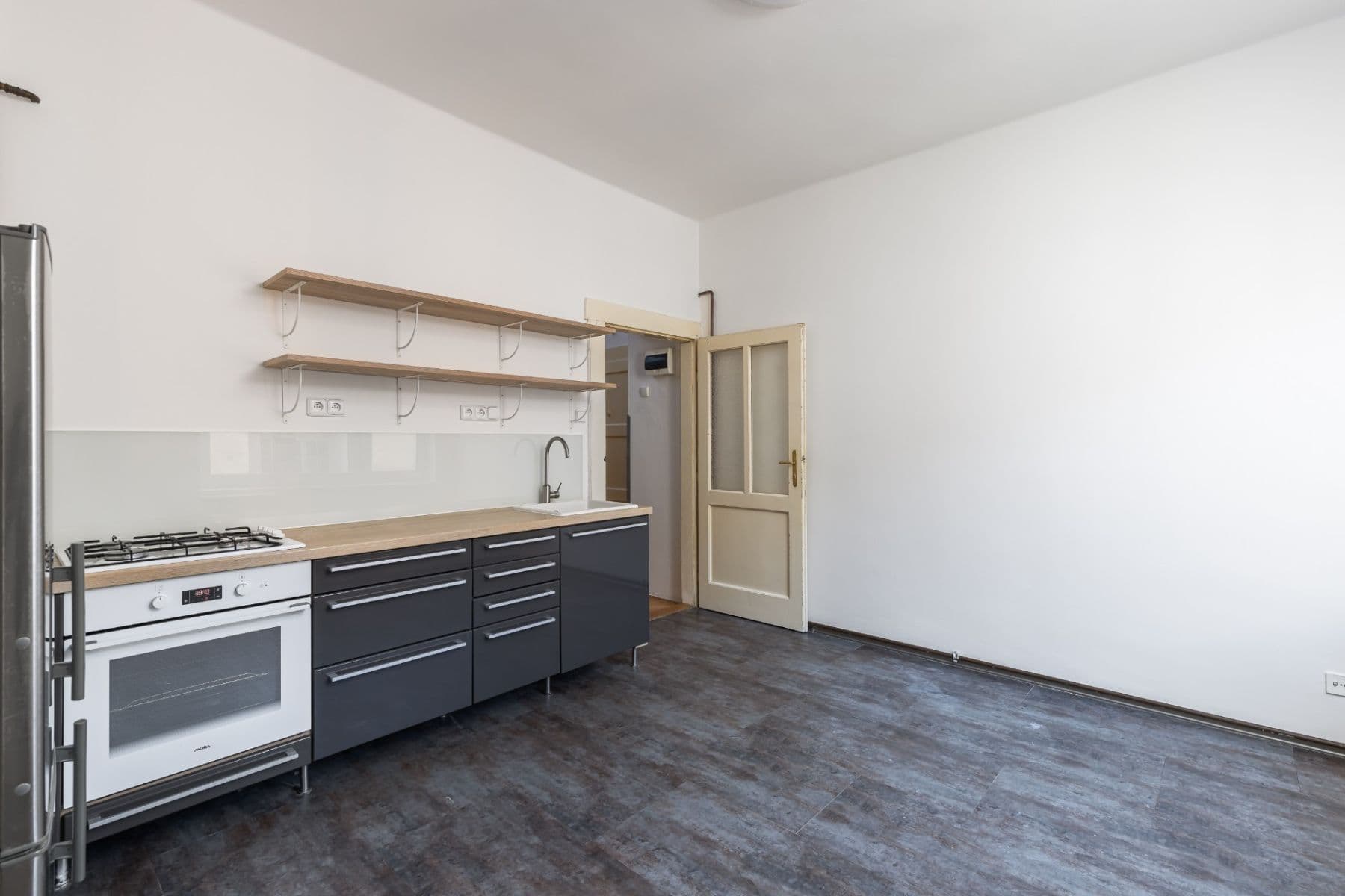 Prenájom bytu 1-izbový 45 m², Zdaru, Praha, Praha Prenájom bytu 1-izbový 45 m², Zdaru, Praha, Praha