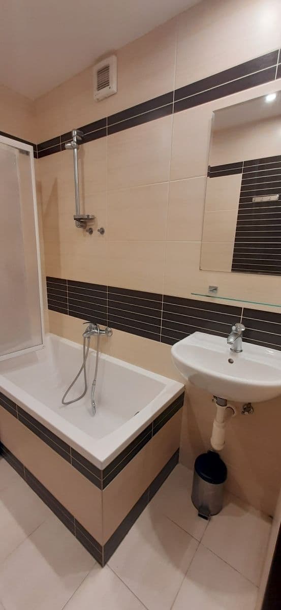 Prenájom bytu 2-izbový 48 m², Mendelova, Praha, Praha Prenájom bytu 2-izbový 48 m², Mendelova, Praha, Praha