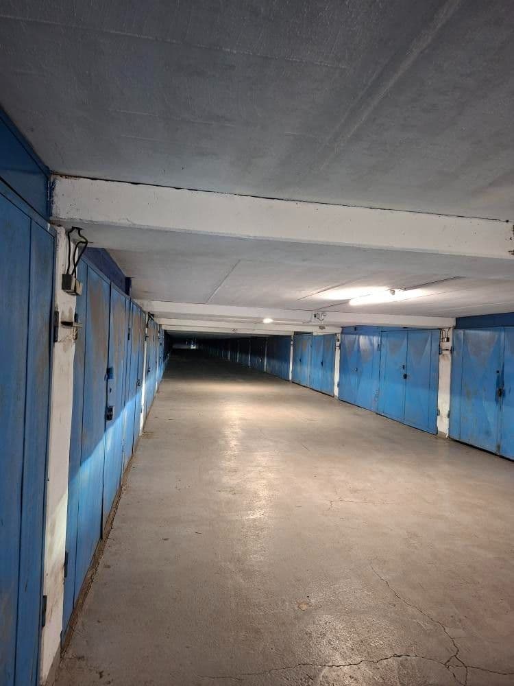 Prenájom garáže 18 m², Pavrovského, Praha, Praha Prenájom garáže 18 m², Pavrovského, Praha, Praha