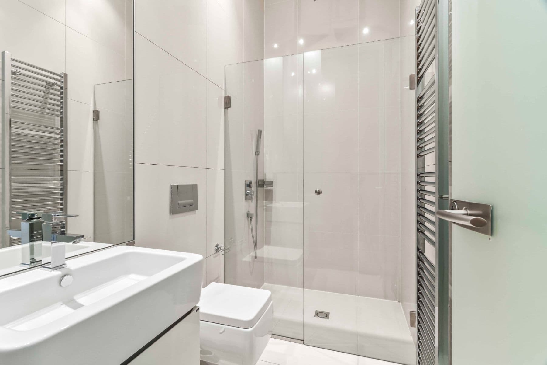 Prenájom bytu 3-izbový 116 m², Laubova, Praha, Praha Prenájom bytu 3-izbový 116 m², Laubova, Praha, Praha