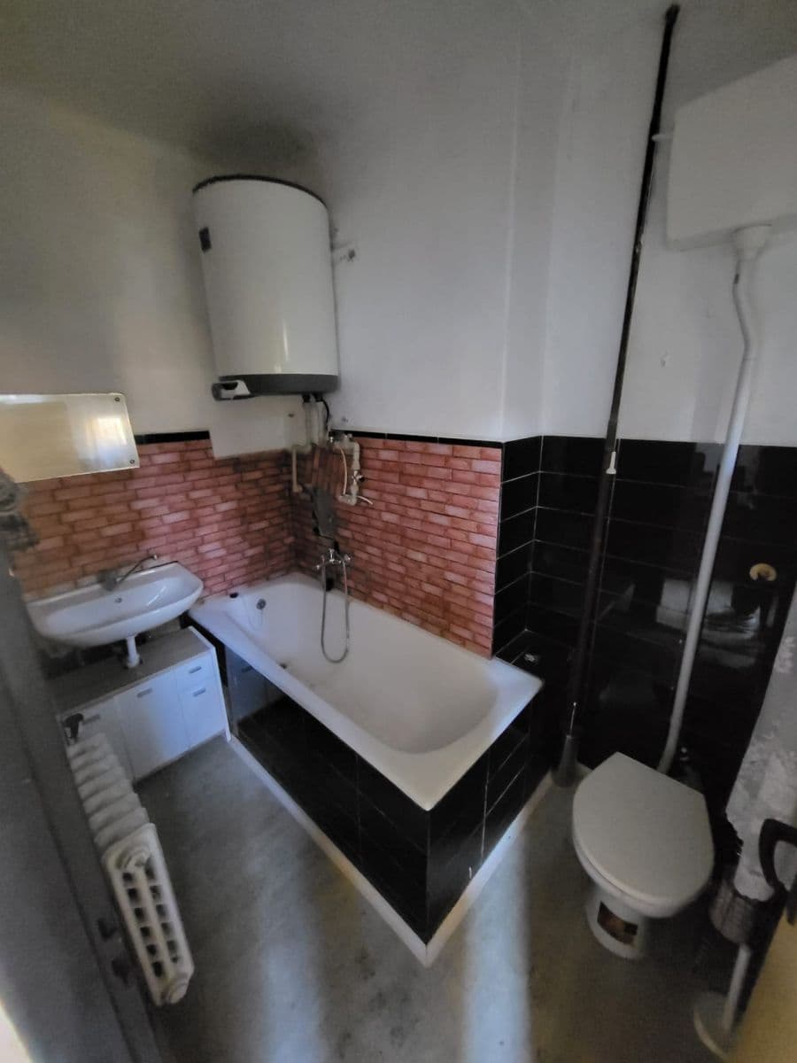 Predaj domu 70 m², pozemek 212 m², Záluské, Praha, Praha Predaj domu 70 m², pozemek 212 m², Záluské, Praha, Praha