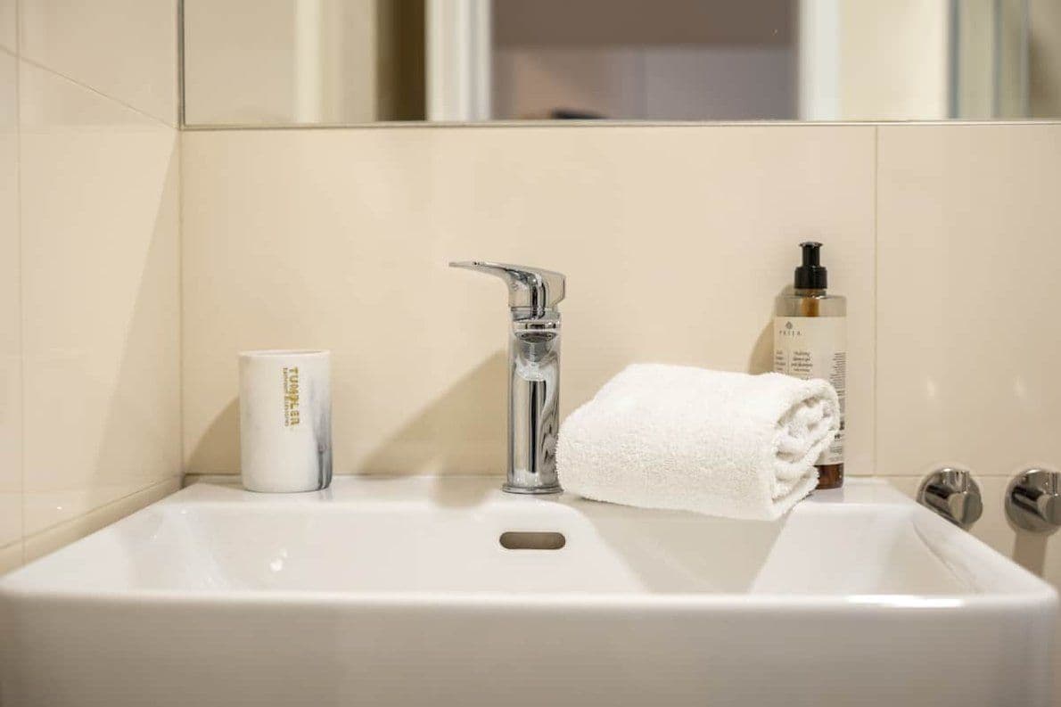 Prenájom bytu 25 m², Varšavská, Praha, Praha Prenájom bytu 25 m², Varšavská, Praha, Praha