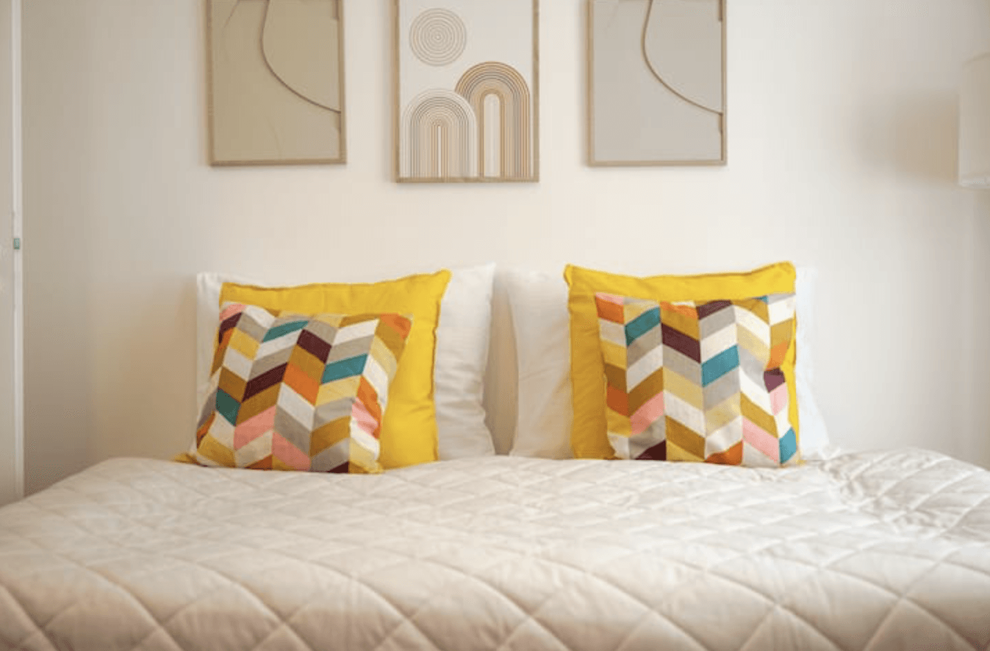 Prenájom bytu 25 m², Varšavská, Praha, Praha Prenájom bytu 25 m², Varšavská, Praha, Praha