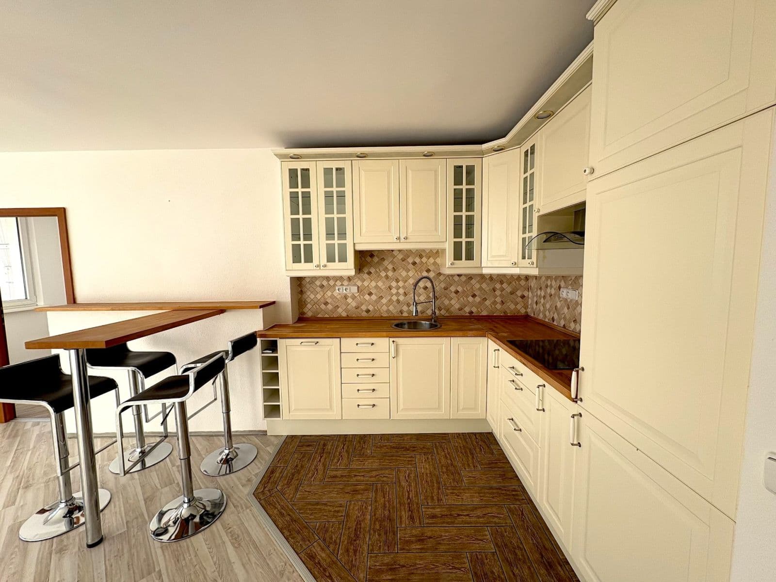 Predaj bytu 2-izbový 54 m², Zvoncovitá, Praha, Praha Predaj bytu 2-izbový 54 m², Zvoncovitá, Praha, Praha