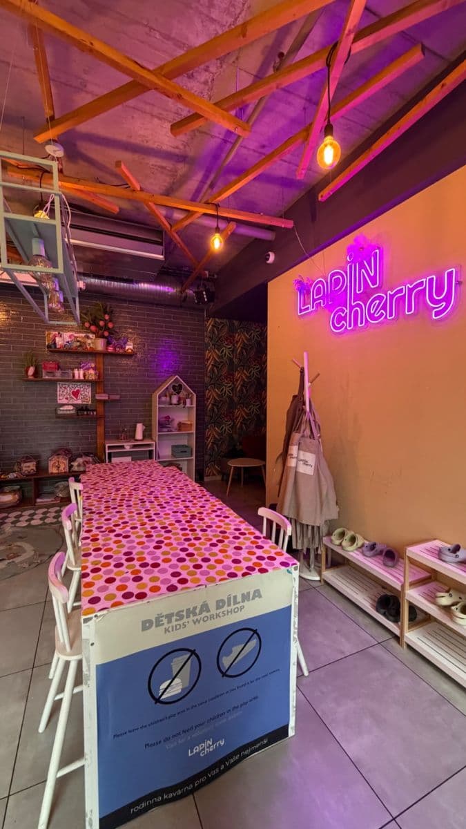 Prenájom nebytového priestoru 200 m², Sokolovská, Praha, Praha Prenájom nebytového priestoru 200 m², Sokolovská, Praha, Praha