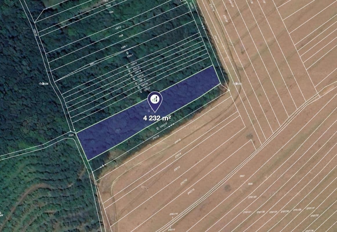 Predaj pozemku 4.232 m², Uherské Hradiště, Zlínský kraj Predaj pozemku 4.232 m², Uherské Hradiště, Zlínský kraj