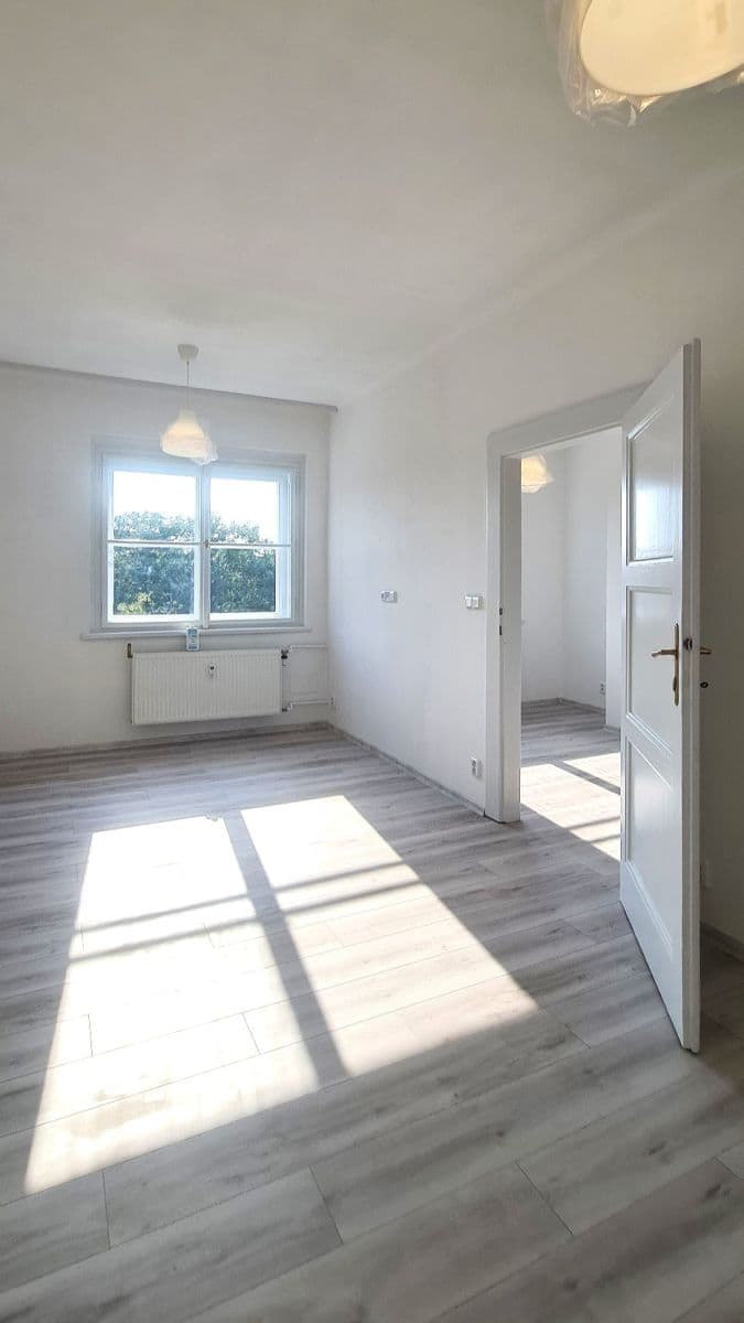 Prenájom bytu 2-izbový 50 m², Na Louži, Praha, Praha Prenájom bytu 2-izbový 50 m², Na Louži, Praha, Praha