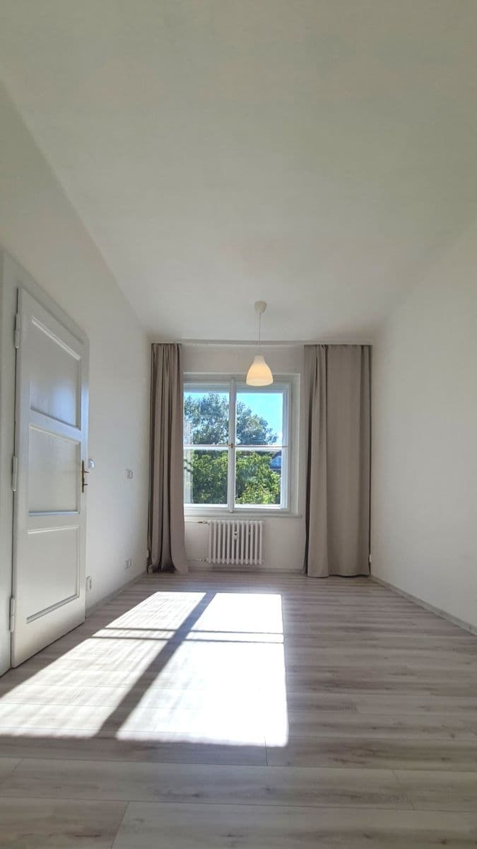 Prenájom bytu 2-izbový 50 m², Na Louži, Praha, Praha Prenájom bytu 2-izbový 50 m², Na Louži, Praha, Praha