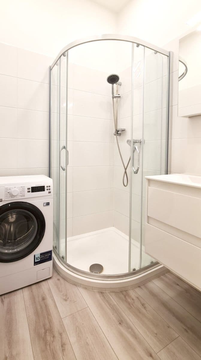 Prenájom bytu 2-izbový 50 m², Na Louži, Praha, Praha Prenájom bytu 2-izbový 50 m², Na Louži, Praha, Praha