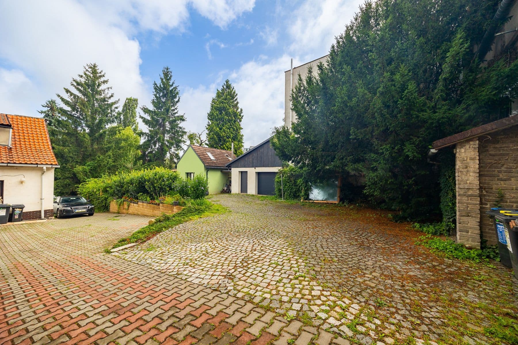 Predaj domu 202 m², pozemek 1.606 m², Masarykovo nám., Říčany, Středočeský kraj Predaj domu 202 m², pozemek 1.606 m², Masarykovo nám., Říčany, Středočeský kraj