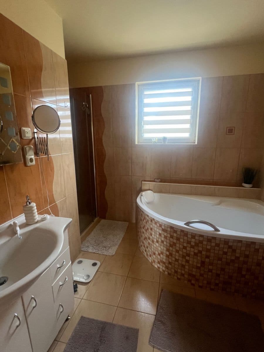 Predaj domu 180 m², pozemek 1.443 m², Netín, Kraj Vysočina Predaj domu 180 m², pozemek 1.443 m², Netín, Kraj Vysočina