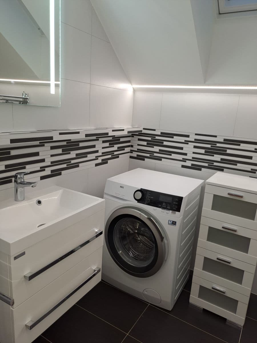 Prenájom bytu 2-izbový 65 m², Na Zahrádkách, Šlapanice, Jihomoravský kraj Prenájom bytu 2-izbový 65 m², Na Zahrádkách, Šlapanice, Jihomoravský kraj