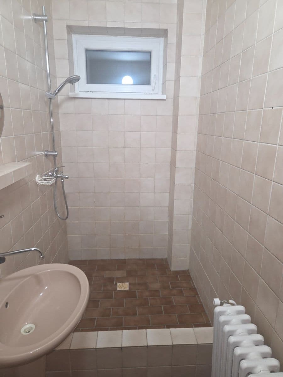 Prenájom bytu 2-izbový 60 m², K Dálnici, Panenské Břežany, Středočeský kraj Prenájom bytu 2-izbový 60 m², K Dálnici, Panenské Břežany, Středočeský kraj