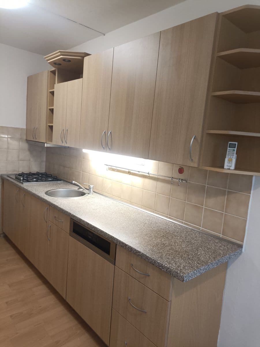 Prenájom bytu 3-izbový 81 m², Amforová, Praha, Praha Prenájom bytu 3-izbový 81 m², Amforová, Praha, Praha