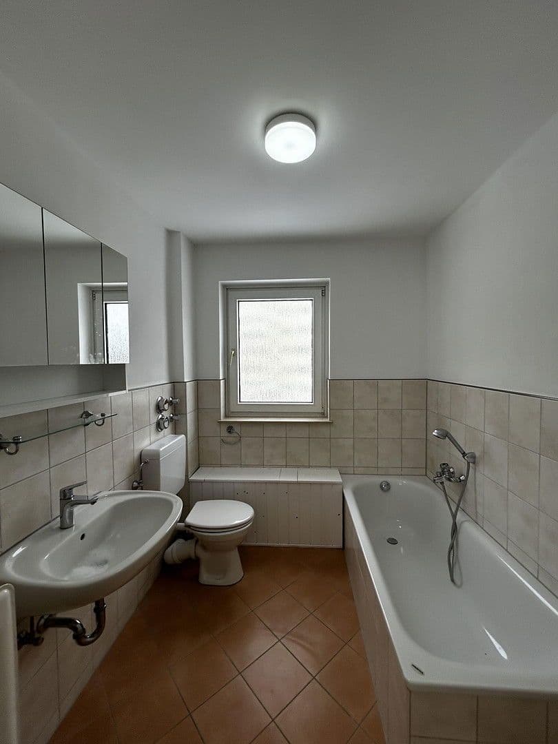 Prenájom bytu 4-izbový 92 m², Beethovenstraße 8-10, Baunatal, Hesensko Prenájom bytu 4-izbový 92 m², Beethovenstraße 8-10, Baunatal, Hesensko