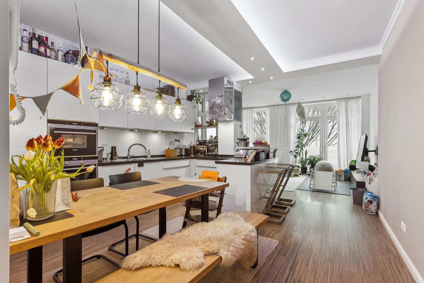 Predaj bytu 3-izbový 94 m², Lessingstr. 53, Köln, Severné Porýnie - Westfálsko Predaj bytu 3-izbový 94 m², Lessingstr. 53, Köln, Severné Porýnie - Westfálsko