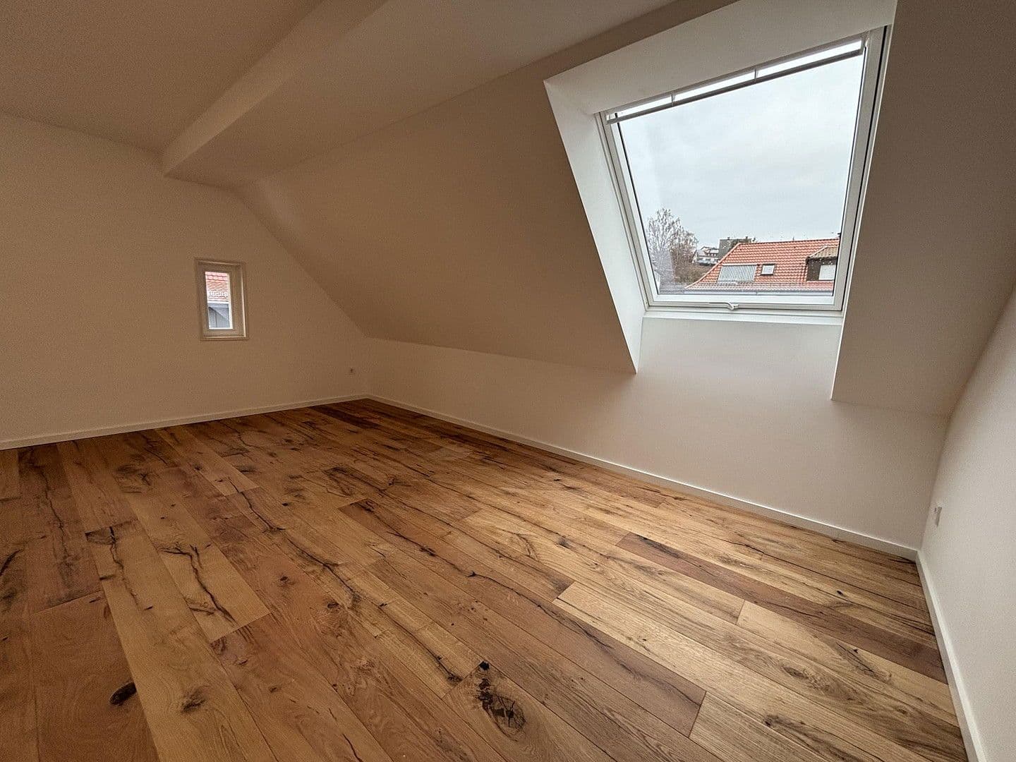 Prenájom bytu 4-izbový 105 m², Lorch, Bádensko-Wurttembersko Prenájom bytu 4-izbový 105 m², Lorch, Bádensko-Wurttembersko