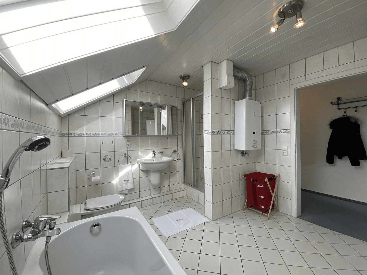 Prenájom bytu 2-izbový 61 m², Sindelfingen, Bádensko-Wurttembersko Prenájom bytu 2-izbový 61 m², Sindelfingen, Bádensko-Wurttembersko