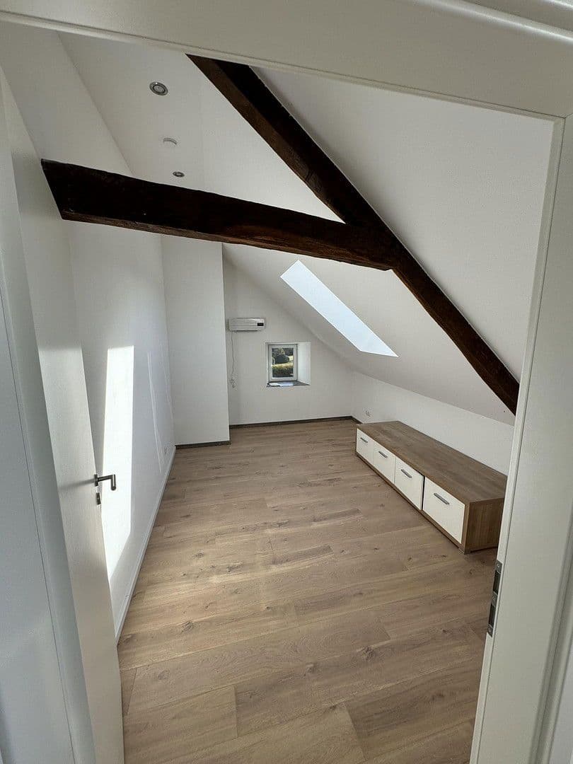 Predaj domu 390 m², pozemek 587 m², Mandern, Porýnie-Falcko Predaj domu 390 m², pozemek 587 m², Mandern, Porýnie-Falcko