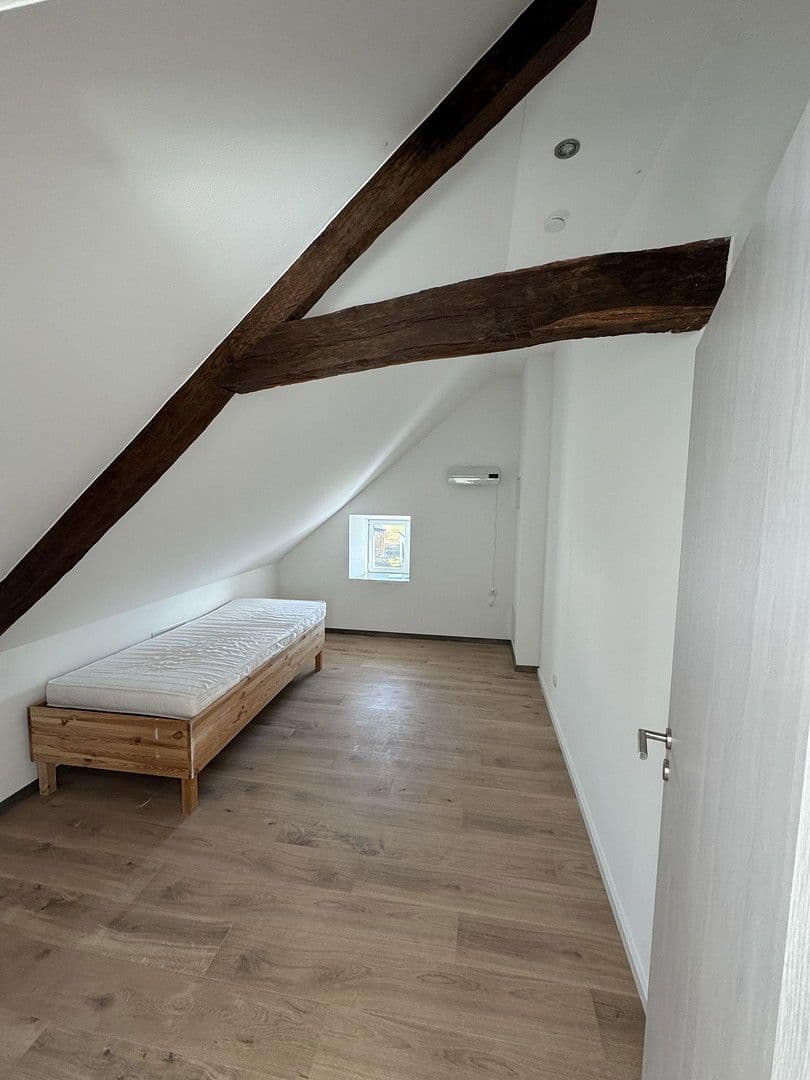 Predaj domu 390 m², pozemek 587 m², Mandern, Porýnie-Falcko Predaj domu 390 m², pozemek 587 m², Mandern, Porýnie-Falcko