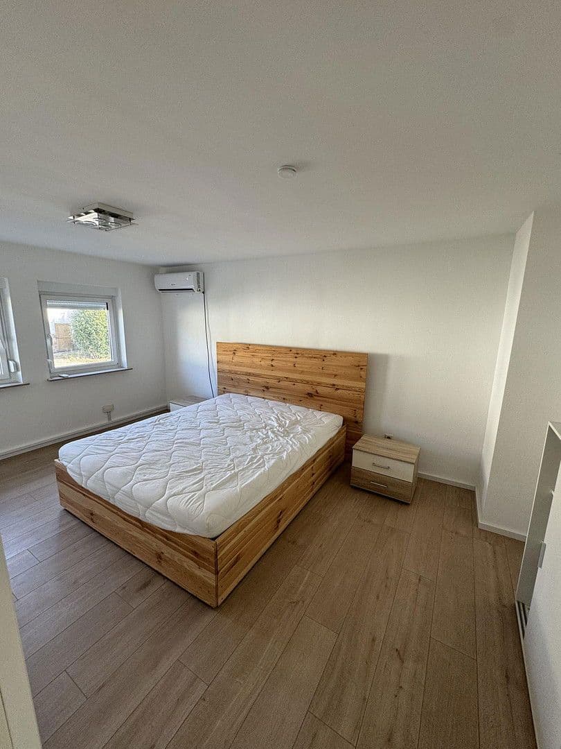 Predaj domu 390 m², pozemek 587 m², Mandern, Porýnie-Falcko Predaj domu 390 m², pozemek 587 m², Mandern, Porýnie-Falcko