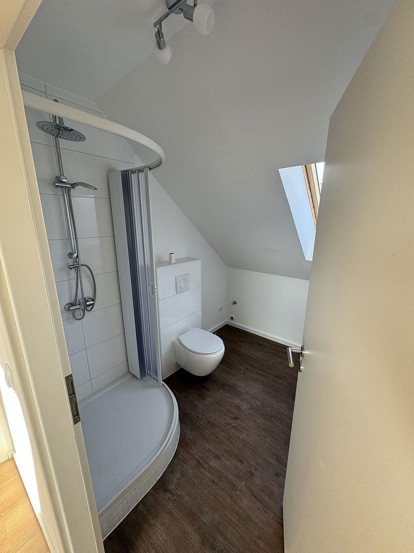 Predaj domu 390 m², pozemek 587 m², Mandern, Porýnie-Falcko Predaj domu 390 m², pozemek 587 m², Mandern, Porýnie-Falcko