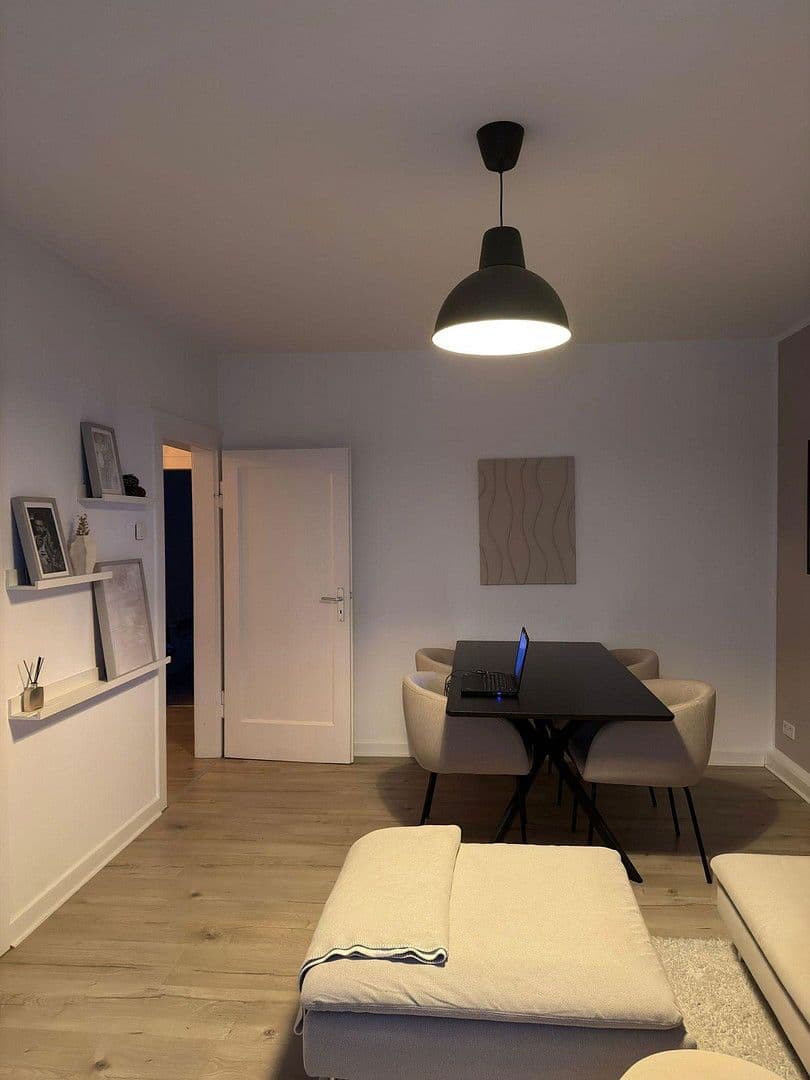 Prenájom bytu 3-izbový 80 m², Bielefeld, Severné Porýnie - Westfálsko Prenájom bytu 3-izbový 80 m², Bielefeld, Severné Porýnie - Westfálsko