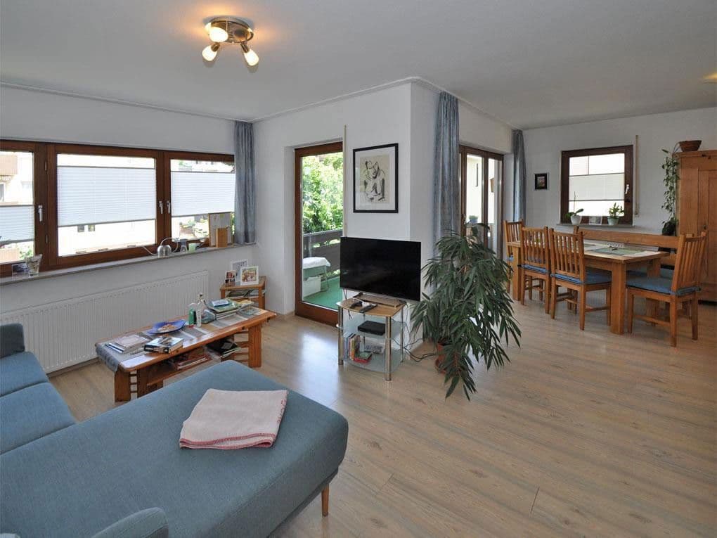 Prenájom bytu 3-izbový 89 m², Pohlheim, Hesensko Prenájom bytu 3-izbový 89 m², Pohlheim, Hesensko