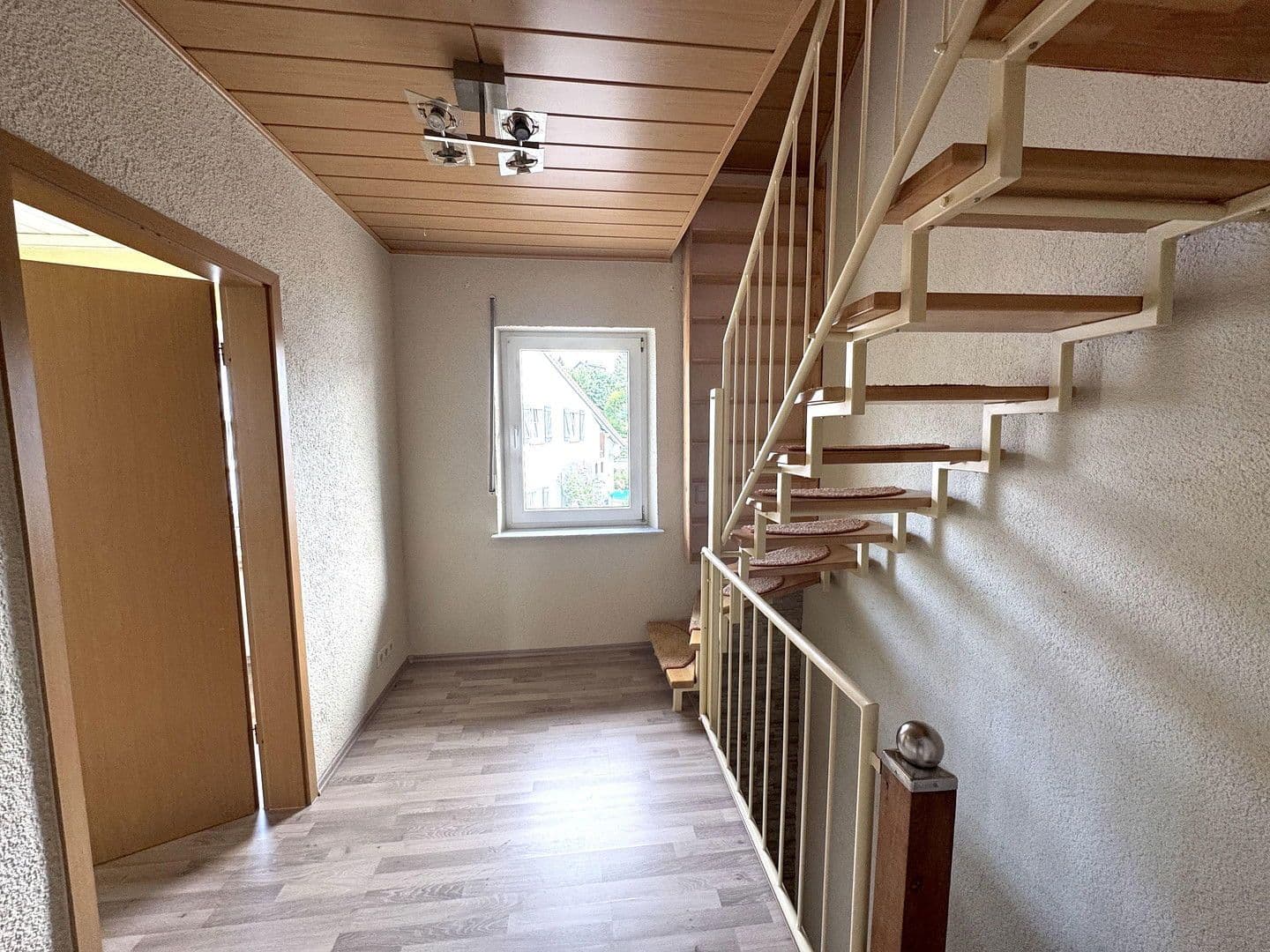 Predaj domu 124 m², pozemek 339 m², Karbachstr. 2, Neuwied, Porýnie-Falcko Predaj domu 124 m², pozemek 339 m², Karbachstr. 2, Neuwied, Porýnie-Falcko