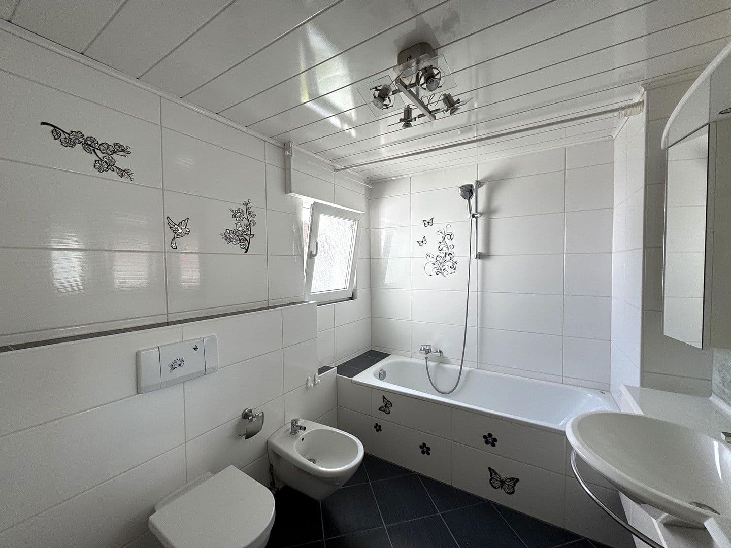 Predaj domu 124 m², pozemek 339 m², Karbachstr. 2, Neuwied, Porýnie-Falcko Predaj domu 124 m², pozemek 339 m², Karbachstr. 2, Neuwied, Porýnie-Falcko