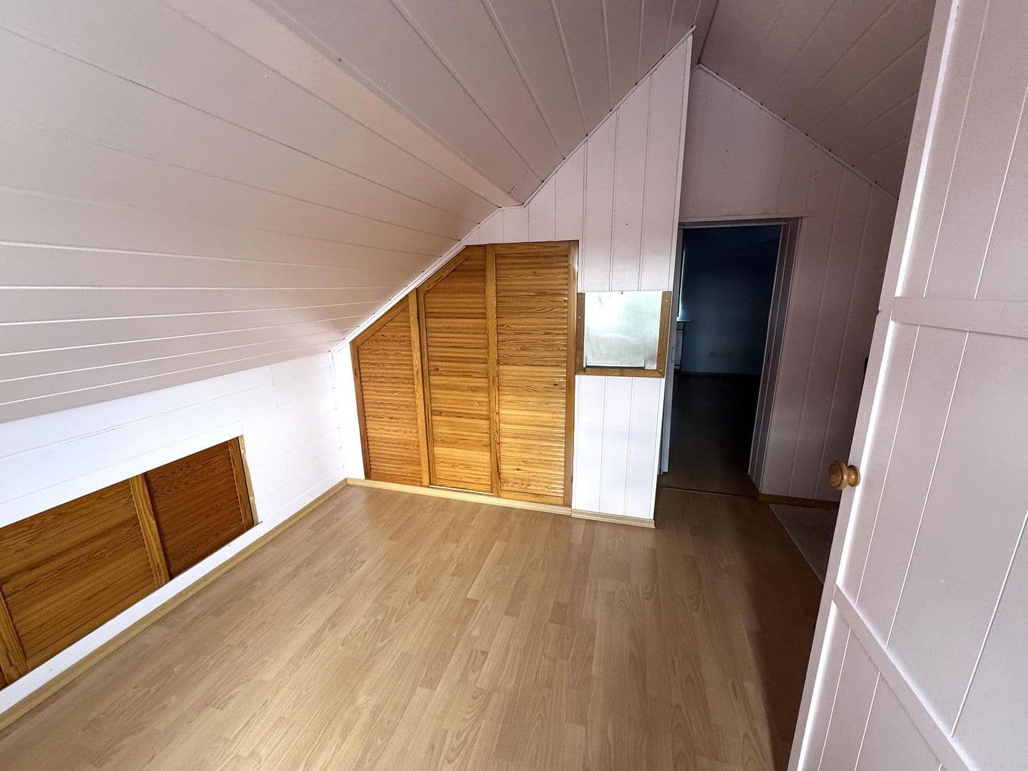 Predaj domu 124 m², pozemek 339 m², Karbachstr. 2, Neuwied, Porýnie-Falcko Predaj domu 124 m², pozemek 339 m², Karbachstr. 2, Neuwied, Porýnie-Falcko